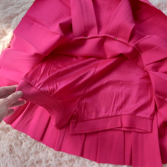 SOLD💥Customized Dolls Kill hot pink pleated skrt! unicorn 🦄 gold chain - Picture 13 of 16